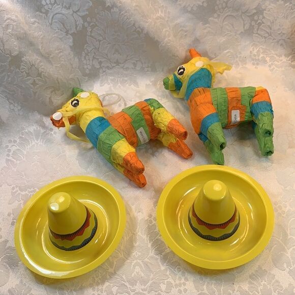 2 Piñatas Miniatures Decorations With Hats 7 Inches Tall Cinco De Mayo Day Dead - Picture 6 of 7